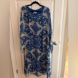 Vibrant, flowy and chic silk dress